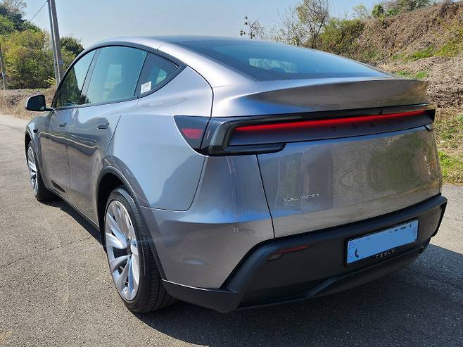 테슬라 뉴 모델 Y 후측면. (사진=이데일리 이다원 기자)