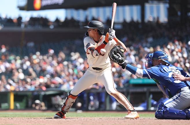 이정후가 22일 캔자스시티전에서 상대 투수의 공을 지켜보고 있다. 사진 | AP 연합뉴스