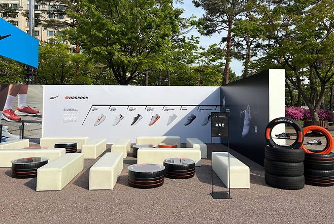 ◇ 2025 서울하프마라톤에서 공개한 한국타이어·프로-스펙스 협업 부스.