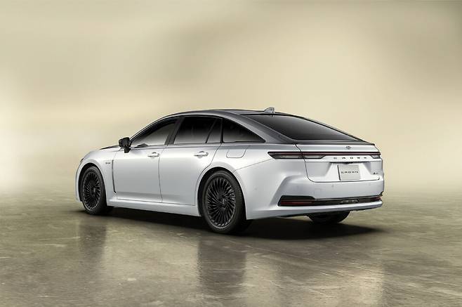 토요타 크라운 Z "THE 70th" 스페셜 모델