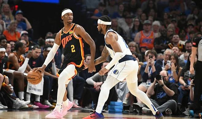 [오클라호마시티=AP/뉴시스] 미국프로농구(NBA) 오클라호마시티 선더의 셰이 길저스-알렉산더. 2024.04.14.
