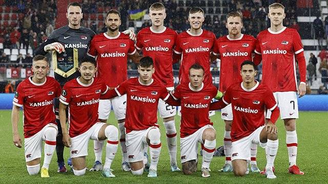 1435.jpg 유로파에서 토트넘 상대로 유일하게 클린시트 달성한 팀