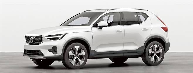 올들어 4월까지 890대 팔려 수입 프리미엄 콤팩트 SUV 부문 1위를 차지한 볼보 XC40. /볼보 제공