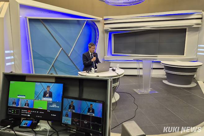 충남교육청은 22일 고등학교, 특수학교, 각종학교, 고등기술학교 교장, 교감 전체를 대상으로 유튜브를 통해 실시간으로 선거법 연수를 진행했다.