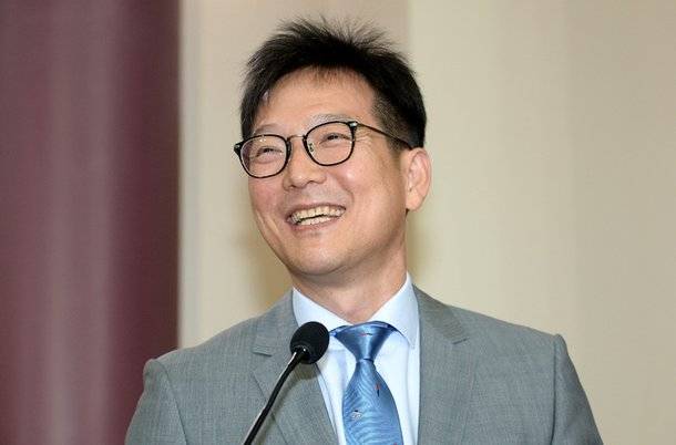 함익병 개혁신당 공동선거대책위원장. 뉴시스