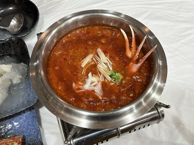 왕비천 이게대게 게짜박이/사진=김지은 여행+ 기자