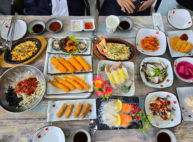 대명대게 대게 코스 한상/ 사진=김혜성 여행+ 기자