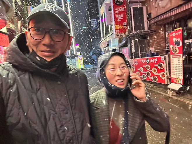 지난 4월 하정우와 강말금 열애설에 불을 지핀 사진. 하정우는 이 사진에 "1일"이라는 댓글을 남겼다. /사진=인스타그램 갈무리