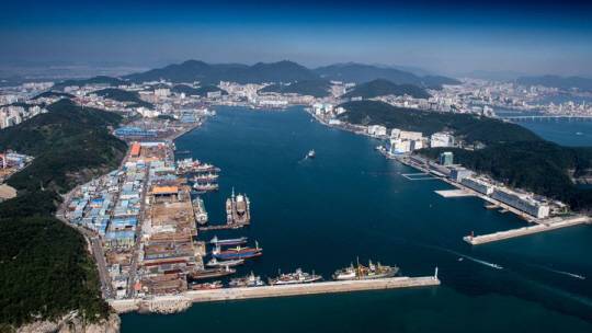 부산 감천항. 부산항만공사 제공