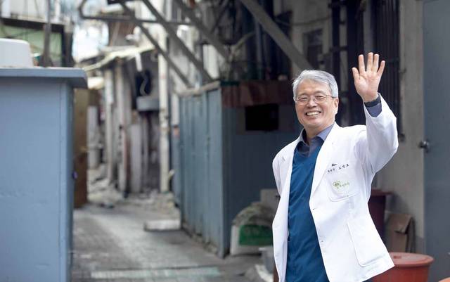 서울 영등포구에서 무료 진료소인 요셉의원을 운영하고 있는 고영초 원장.