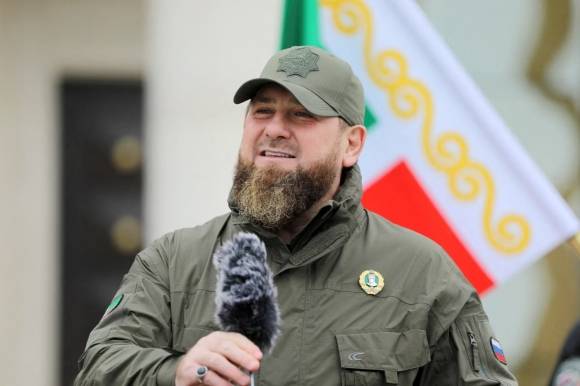 2022년 2월 25일(현지시각) 람잔 카디로프 체첸 자치공화국 수장이 그로즈니에서 연설하고 있다. 로이터 연합뉴스