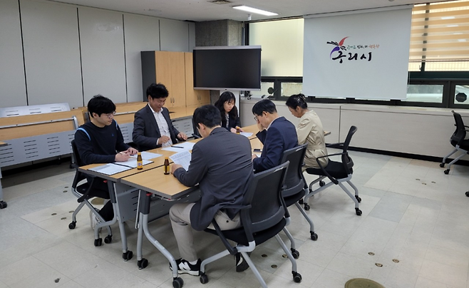 구리시는 경기도가 추진 중인'안전전세 프로젝트'의 일환으로 전세사기 피해 근절을 위해 내달 13일까지 지역 내 등록된 공인중개업소 453개소를 대상으로 '2025년 상반기 공인중개사 민관 합동 지도·점검'을 실시한다고 밝혔다. 사진=구리시