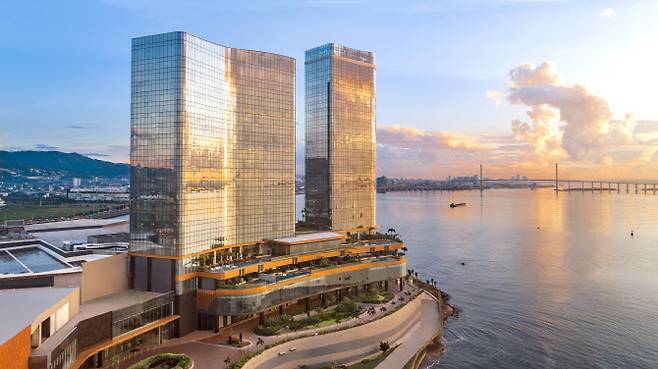 올해 5월 8일 개장한 누스타 호텔 세부의 전경