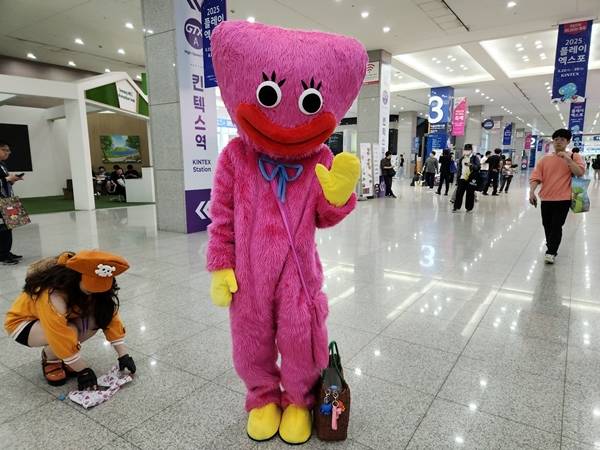 - 파피 플레이타임 '허기 워기'