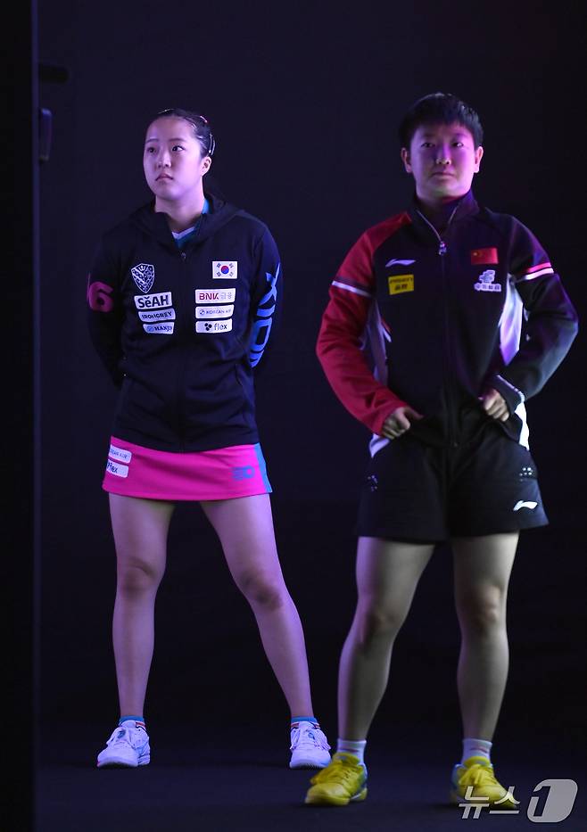 신유빈(왼쪽)과 쑨잉사 ⓒ News1 사진공동취재단