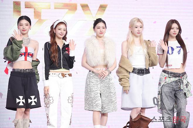 그룹 있지(ITZY) 24.10.15 ⓒ이혜영 기자 lhy@hankooki.com