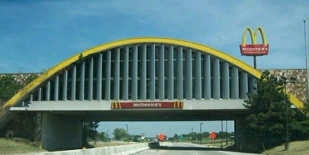 image.png 전 세계의 특이한 맥도날드 건물들