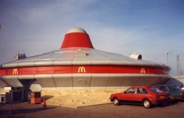 image.png 전 세계의 특이한 맥도날드 건물들