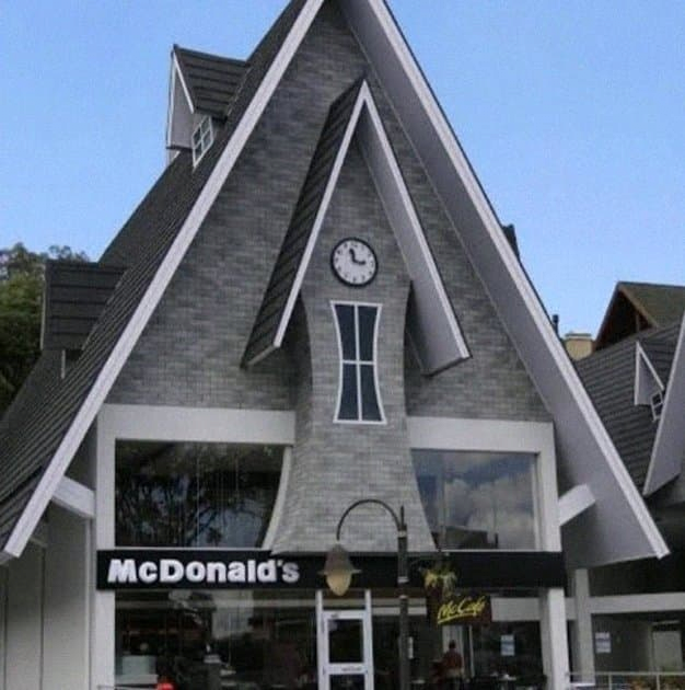 image.png 전 세계의 특이한 맥도날드 건물들