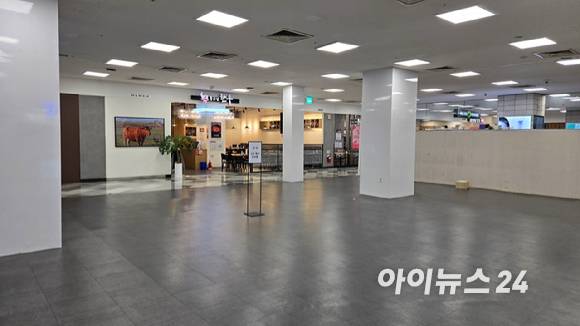 홈플러스 잠실점 1층 공간 일부가 비워져 있는 모습. 2025.5.22 [사진=진광찬 기자]