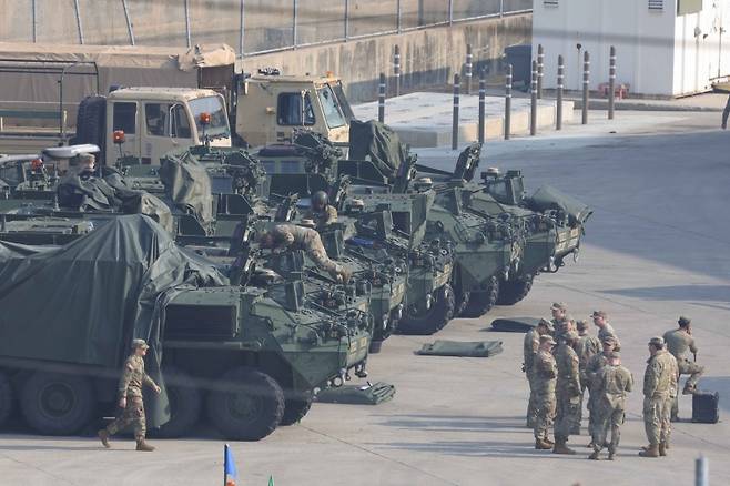 ▲ 주한미군과 스트라이커 장갑차 [연합뉴스]&nbsp;