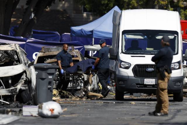 미 샌디에이고에서 발생한 비행기 추락 사고 현장. EPA 연합뉴스