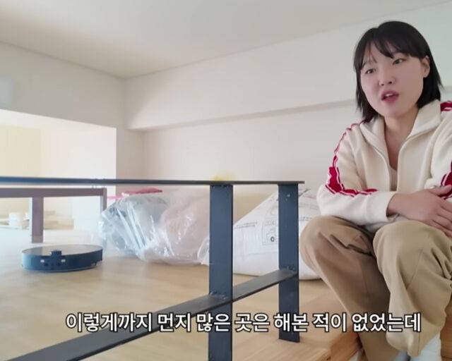 이은지가 복층을 이사오고 딱 한 번 밖에 청소하지 않았다고 밝혀 충격을 줬다. / 유튜브 '은지랑 이은지' 캡처