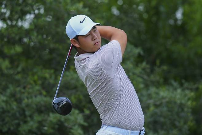김주형이 23일(한국시간) PGA 투어 찰스 슈와브 챌린지 1라운드에서 9번홀 티샷을 하고 있다.  [AP]