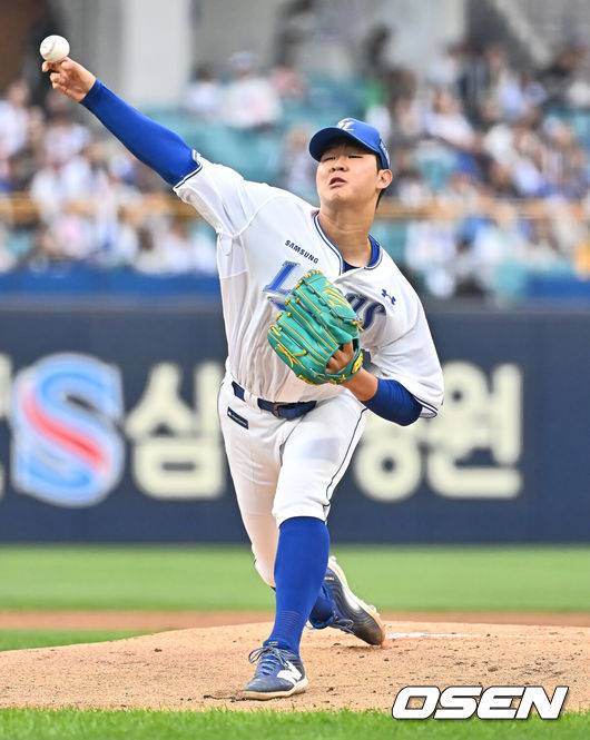 [OSEN=대구, 이석우 기자] 23일 대구삼성라이온즈파크에서 2025 신한 SOL 뱅크 KBO 리그 삼성 라이온즈와 KIA 타이거즈의 경기가 열렸다. 홈팀 삼성은 황동재가, 방문팀 KIA는 네일이 선발 출전했다. 삼성 라이온즈 선발 투수 황동재가 역투하고 있다. 2025.05.23 / foto0307@osen.co.kr