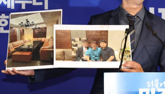 ▲더불어민주당 노종면 선대위 대변인이 19일 서울 여의도 당사에서