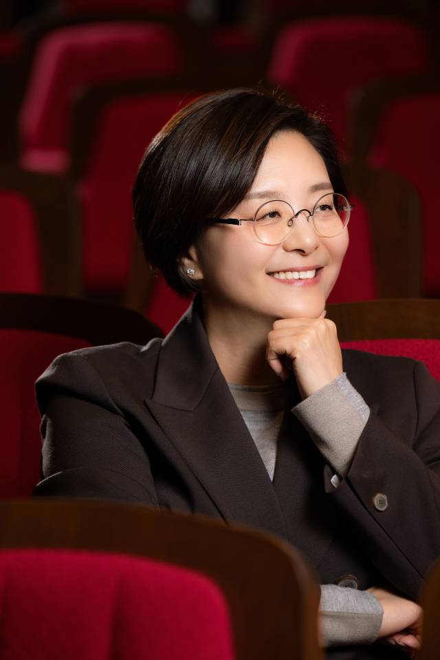 서울 오페라하우스 개관에 참여한 경력을 살려 부산 오페라하우스 개관을 총괄하고 있는 박민정 클래식부산 대표. 사진 제공=인사처