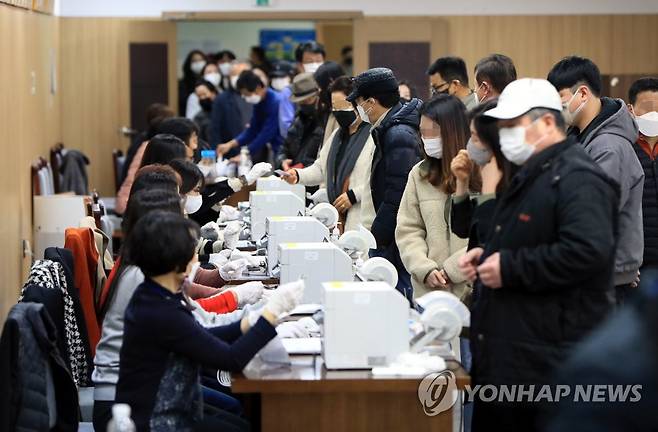 지난 제20대 대선 투표소 모습 [연합뉴스 자료사진]