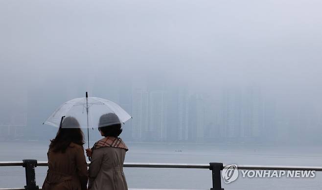 비 내리는 부산 [연합뉴스 자료사진]