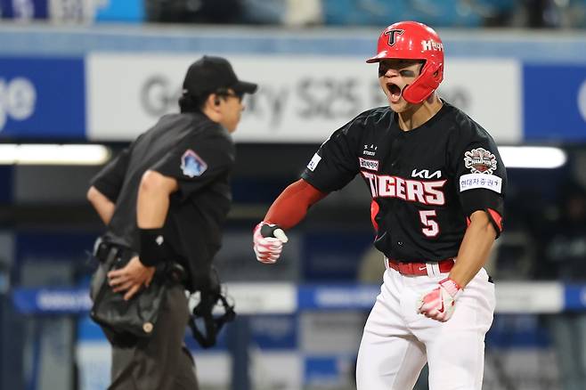 결승 홈런을 치고 환호하는 KIA 김도영 [KIA 타이거즈 제공. 재판매 및 DB 금지]