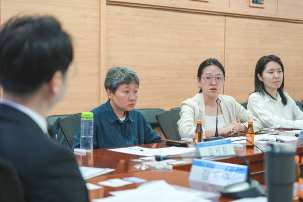 23일 더불어민주당 중앙선대위 청년본부가 이주 배경 청년 기본권 정책 제안을 위한 간담회 열었다. /민주당 중앙선대위 청년본부 제공