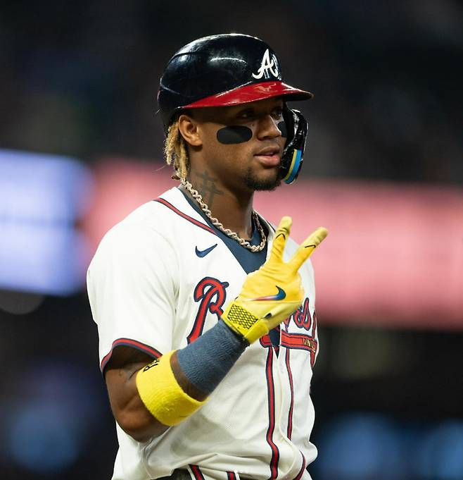 (아쿠나 주니어)