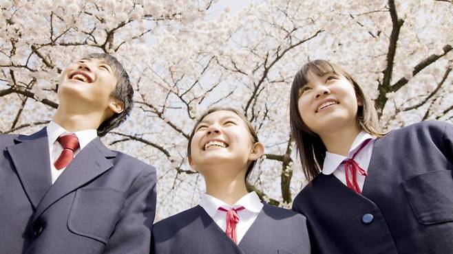 1000027740.jpg 일본 학생들이 한국 학생들에게 밀리는 이유.jpg