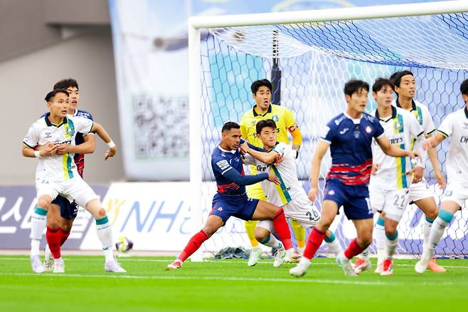충북청주FC가 24일 청주종합경기장에서 치러진 안산그리너스FC와 경기에서 0-0 무승부를 기록했다. 충북청주 제공