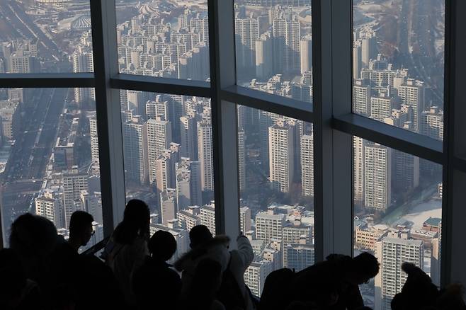 서울 송파구와 강동구 일대 아파트. [한주형 기자]