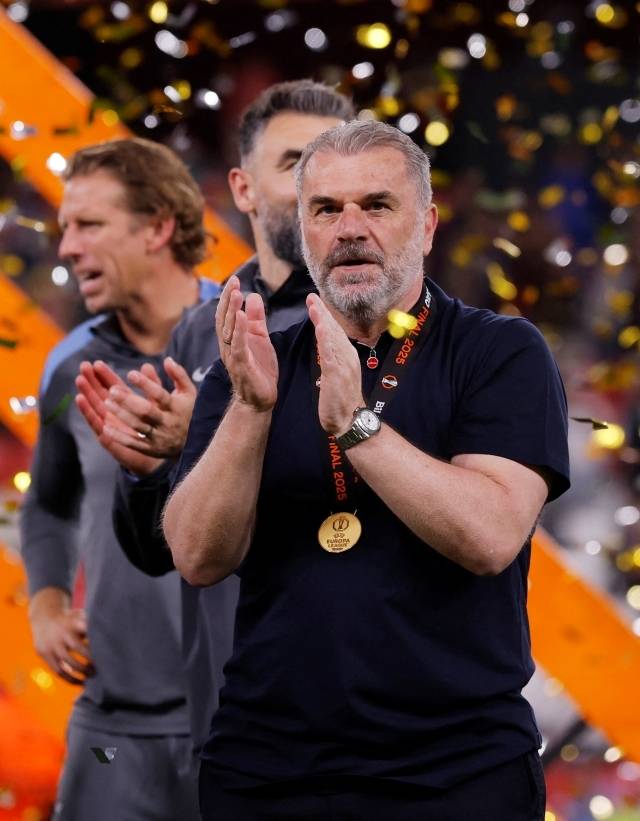 17년 만에 무관 탈출, 그러나 엔제 포스테코글루 감독의 경질설이 돌고 있다. 사진=REUTERS=연합뉴스