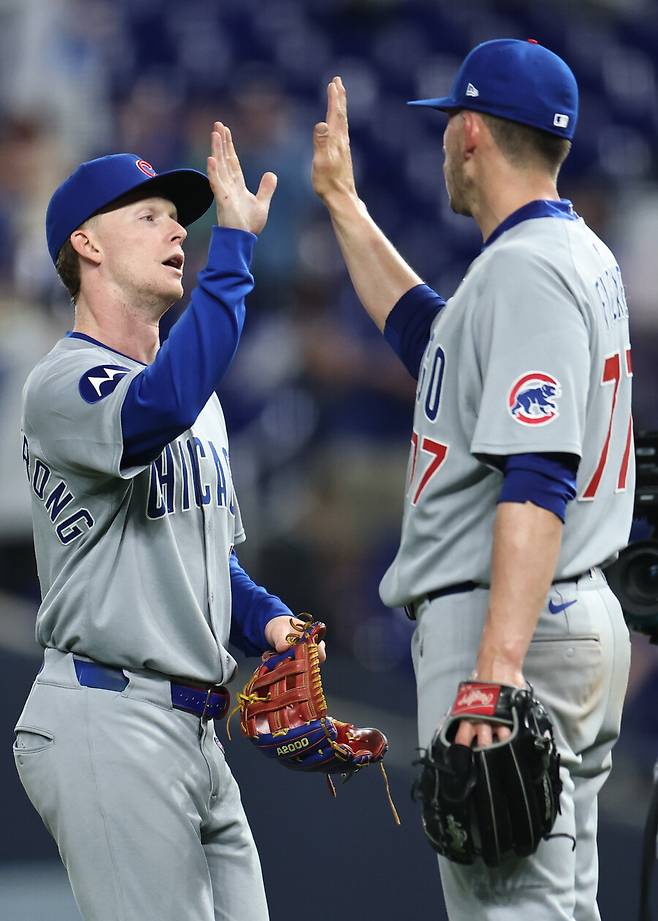 ▲ 크리스 플렉센과 피트 크로우-암스트롱