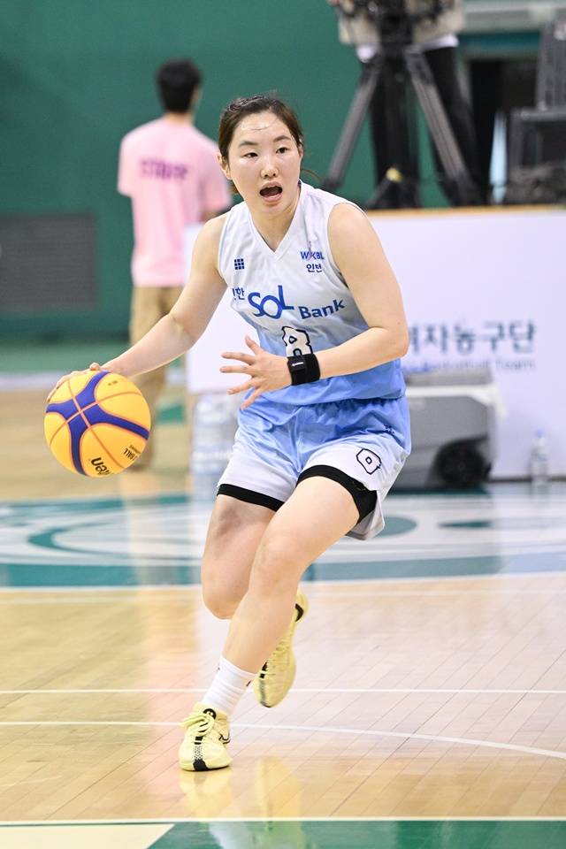 경기에 집중하는 김지영. /사진=WKBL 제공