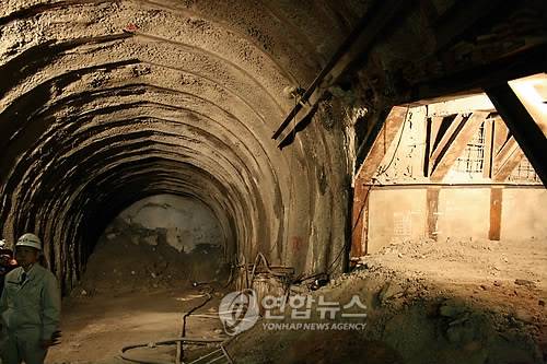 한일해저터널 탐사용 갱도 공사 현장 [연합뉴스 자료사진]