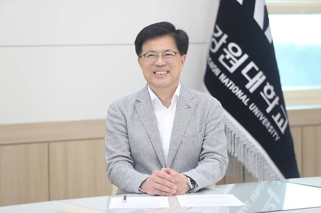 정재연 강원대 총장. [촬영 강태현]