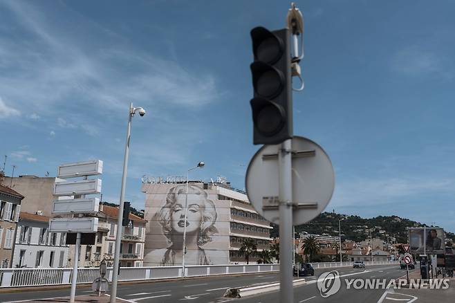 불 꺼진 칸의 신호등 [AP 연합뉴스]