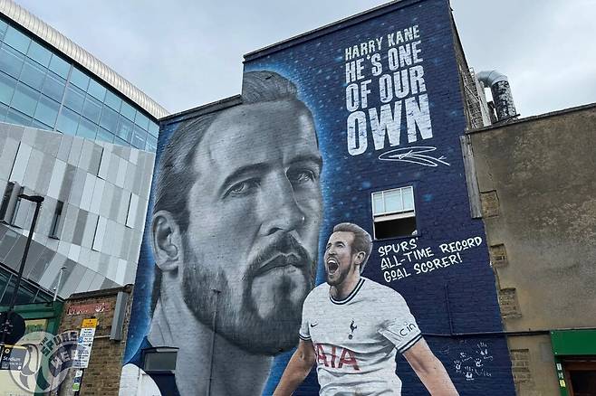 벽화로 그려진 해리 케인. 사진┃스퍼스웹