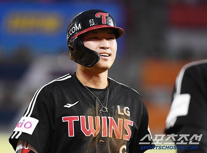 24일 인천 SSG랜더스필드에서 열린 LG-SSG전. 8회초 1사 2루 박해민이 1타점 적시타를 쳤지만 2루를 노리다 아웃됐다. 아쉬워하는 박해민. 인천=정재근 기자 cjg@sportschosun.com/2025.5.24/