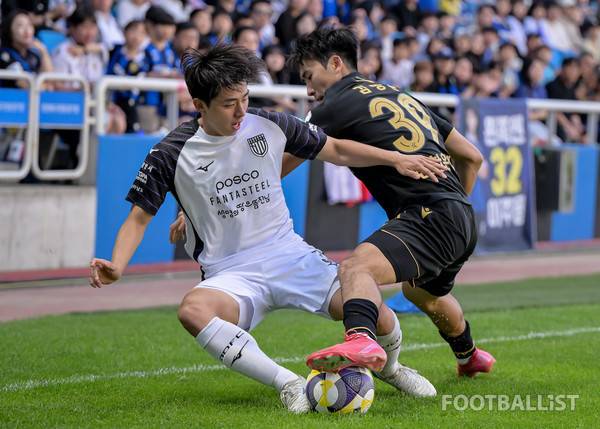 김예성(왼쪽, 전남 드래곤즈), 김명순(오른쪽, 인천 유나이티드). 서형권 기자