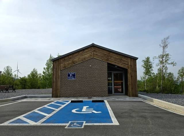 ▲ 강원도와 태백시는 28일 창죽동 매봉산 천상의 숲 산림치유센터에서 유관기관과 단체, 지역주민 등 70여명이 참석한 가운데 ‘매봉산 천상의 숲 개장식’을 갖고, 본격 운영에 들어간다. 숲속의 집 모습. 전인수