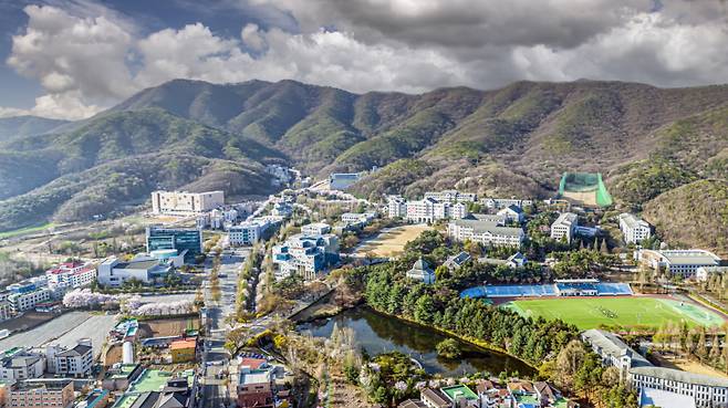 호서대가 과학기술정보통신부 ‘소프트웨어 중심대학’ 사업에 2번 연속 선정됐다.&nbsp; 호서대